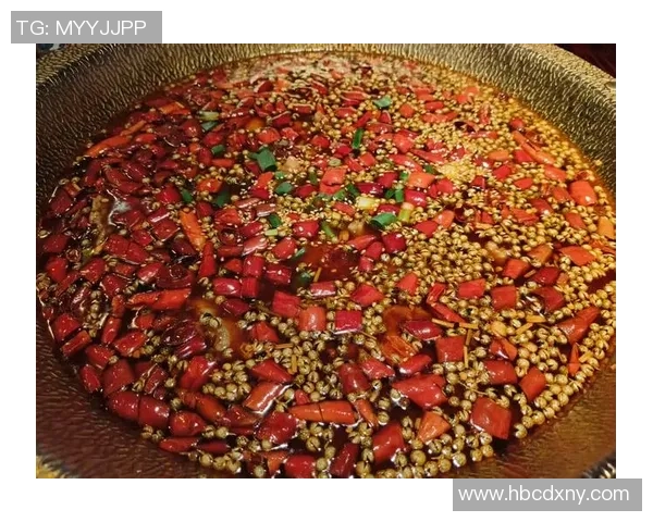 足球巨星品尝地道中国火锅引发热议网友纷纷点赞其挑战美食极限